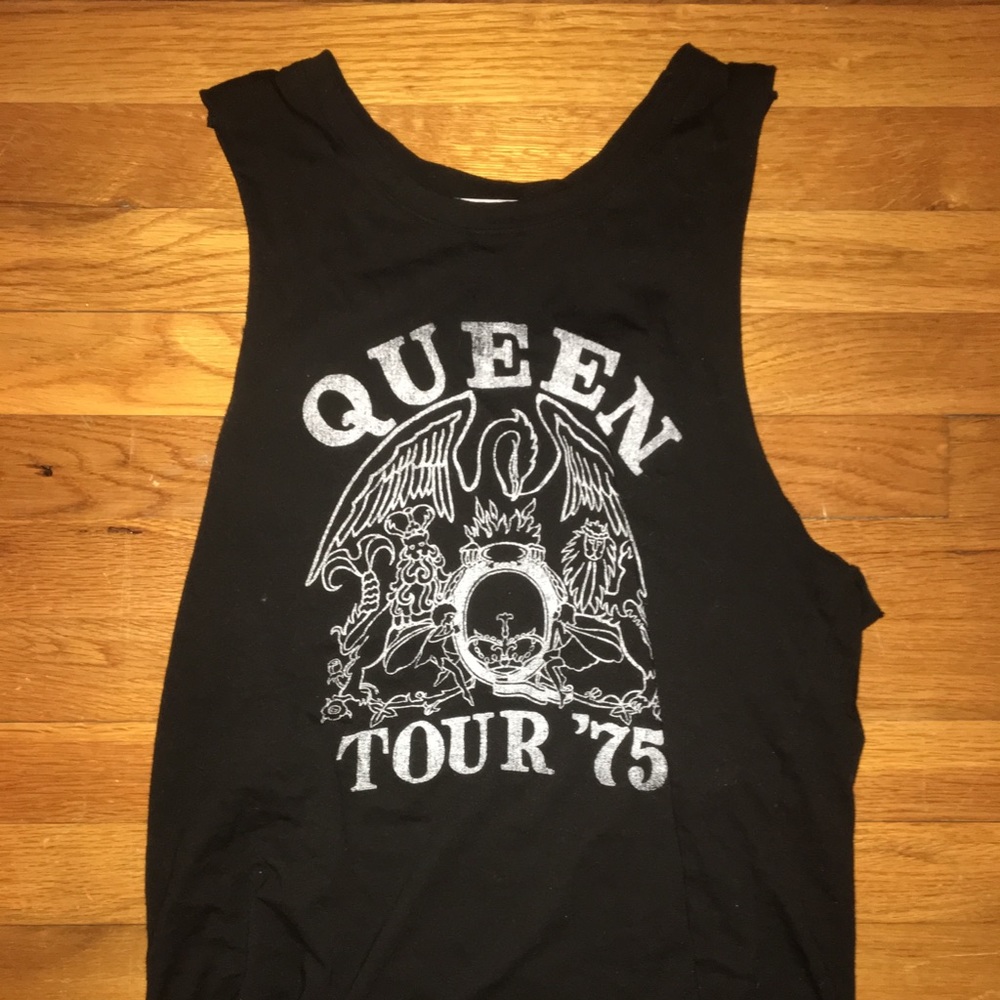 Queen Cut-Off T-Shirt